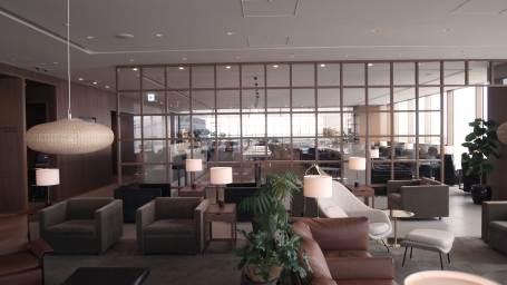 Cathay Haneda Lounge Review by TheDesignAir